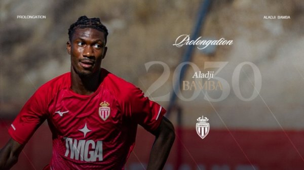 官方：摩纳哥与19岁中场阿拉吉-班巴续约到2030年