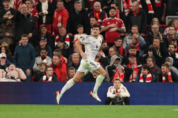 英媒：曼联已与马奎尔就续约一年张开非淡雅谈判，但他须摄取降薪