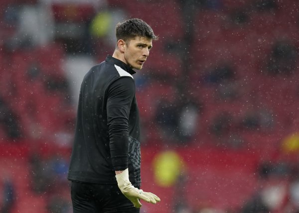 天外：纽卡激活波普条约延迟要求，续约至2027年