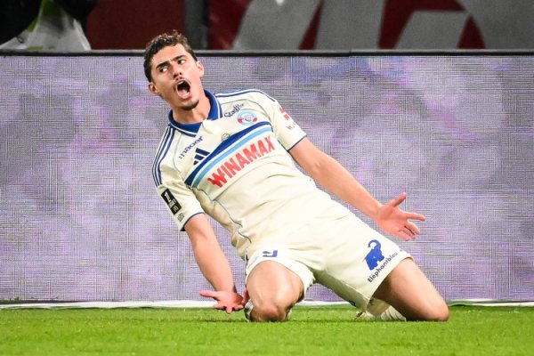 白堡主帅：帕尼切利就像英超弓手王希勒，至极脱落的禁区高效中锋