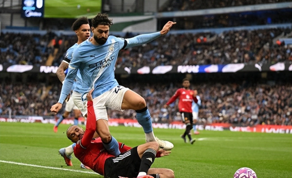 曼城后卫格瓦迪奥尔回忆过往, 16岁时失信心真实转行打篮球