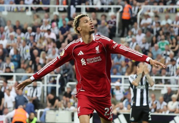 赫斯基：很可爱埃基蒂克的比赛作风，他有敏感的感觉且不怕抗争