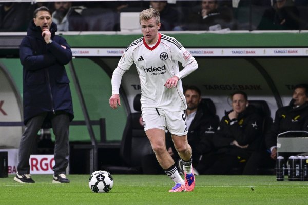 伯卡特：凯恩的积极回防对球队助益很大 我在德国队还仅仅挑战者