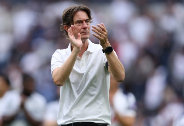 弗兰克：咱们在这场比赛中进展欠安，我迥殊失望，我要向球迷谈歉